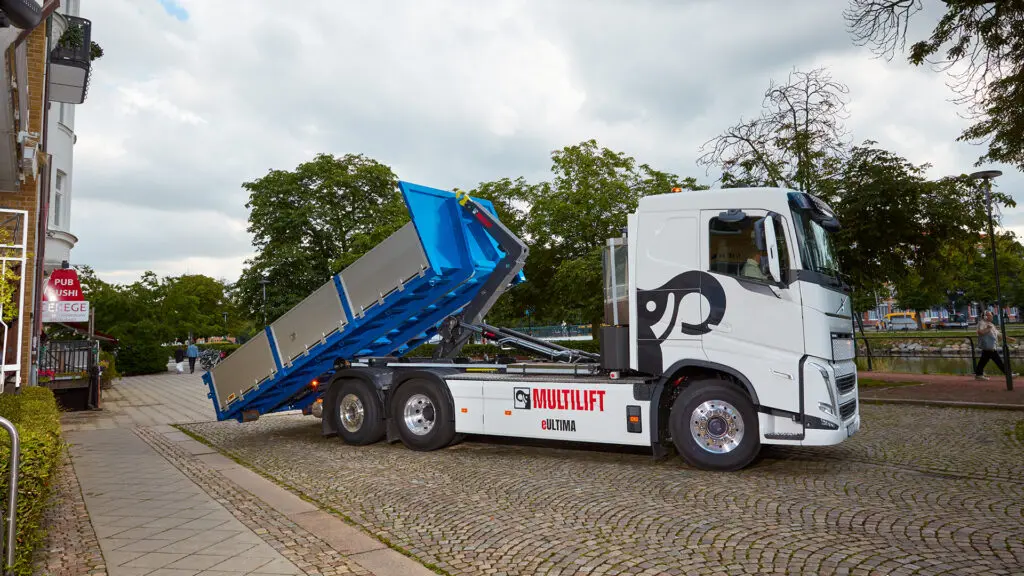 VIDEO – Hiab presenteert haakarmlift voor e-trucks featured image