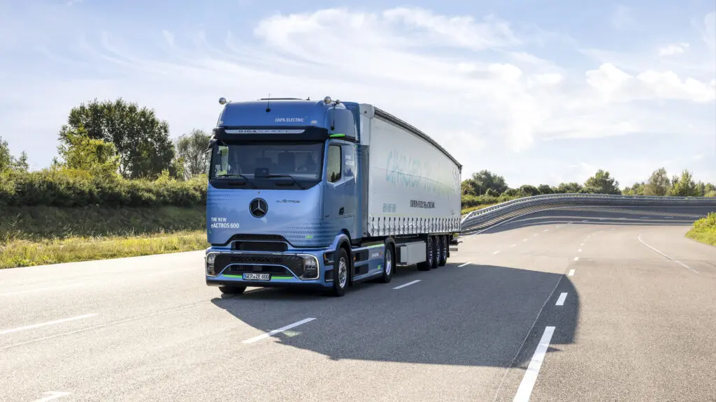 Mercedes-Benz eActros 600 is International Truck of the Year 2025! featured image
