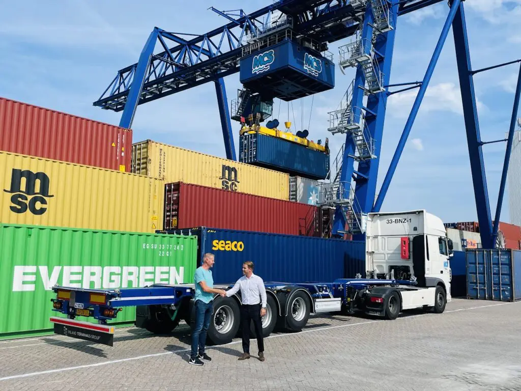Vlastuin levert 20 nieuwe D-Tec Flexitrailers aan MCS featured image