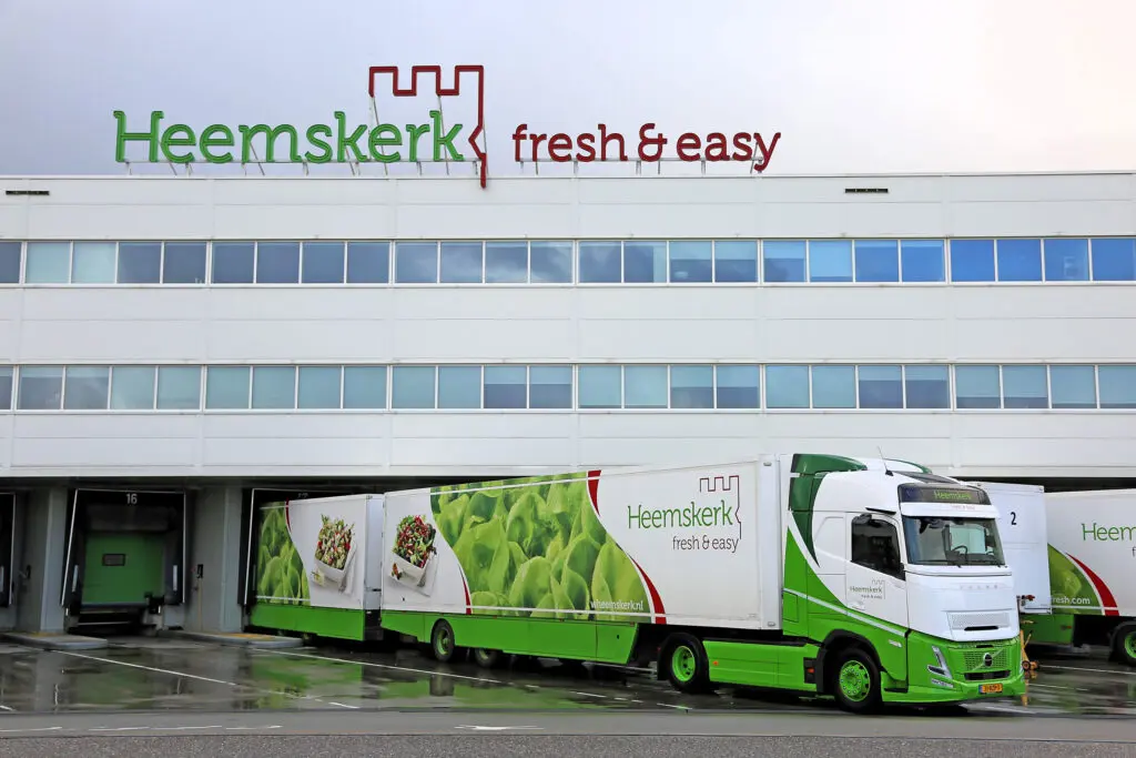 Heemskerk verrijkt vloot met twee Volvo’s FH Aero met camera’s featured image