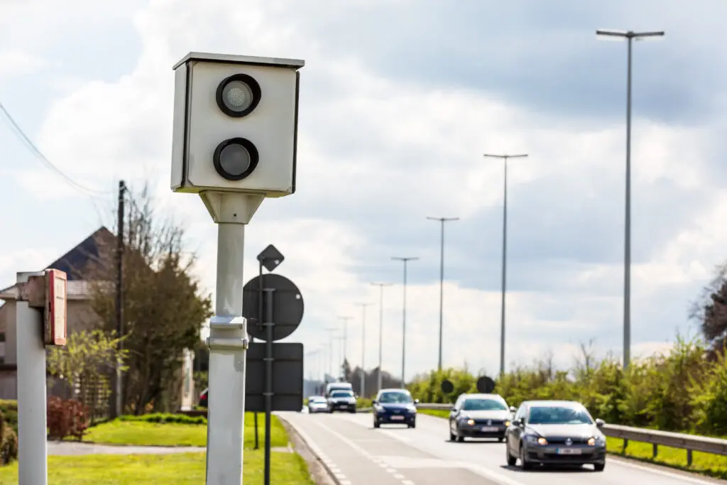 GAS-boete voor snelheidsovertreding? Niet voor bedrijven, zegt Gentse rechtbank featured image