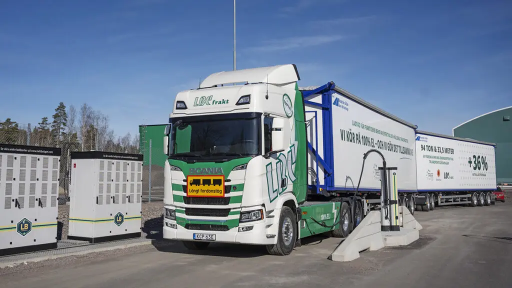Zweden durven wel: 94-tons elektrische Super Eco Combi de weg op featured image