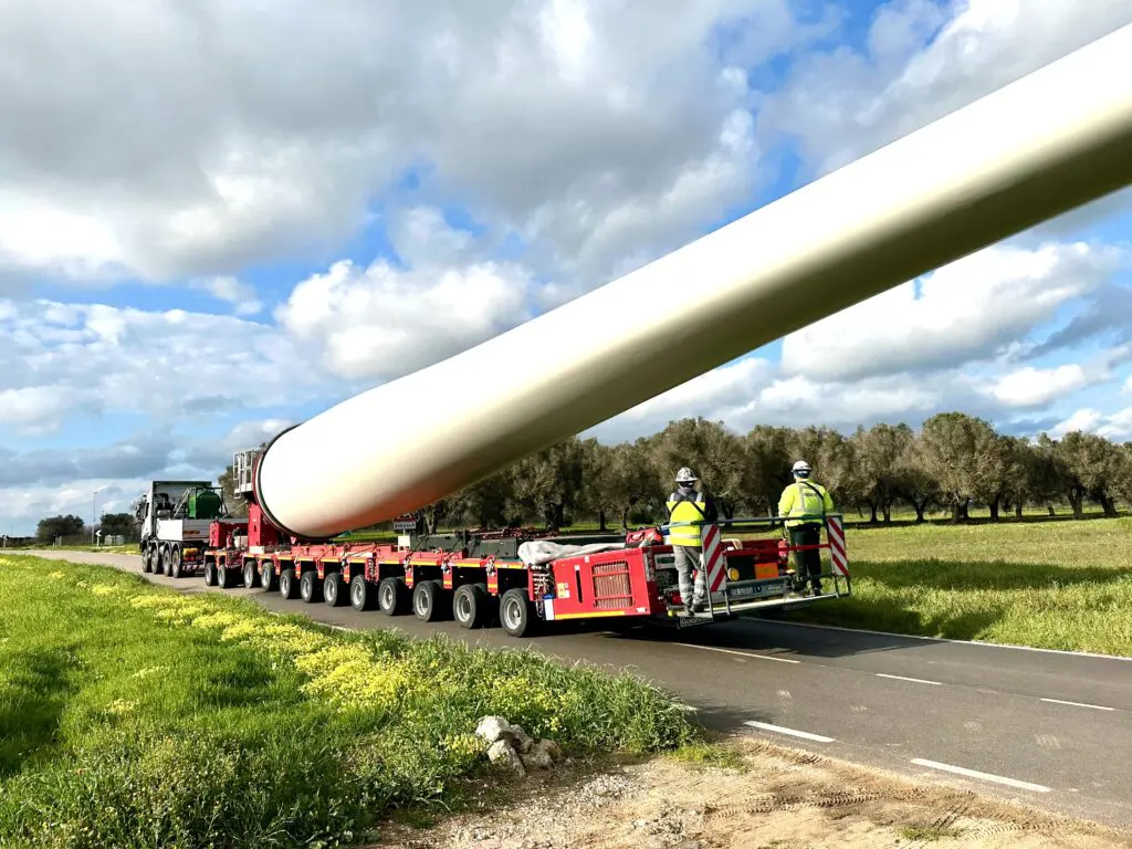 Gone with the wind – mee met transport windturbinewiek in Zuid-Italië featured image