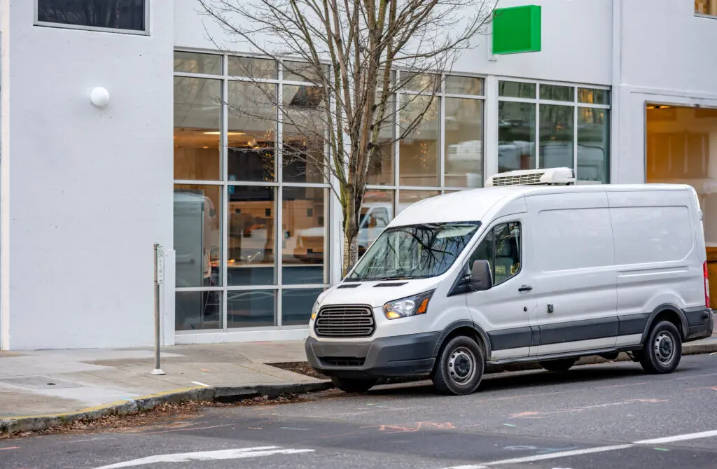 Uitstoot fijnstof wegverkeer ruim 16 procent gedaald in tien jaar, vooral door schonere bestelauto’s featured image