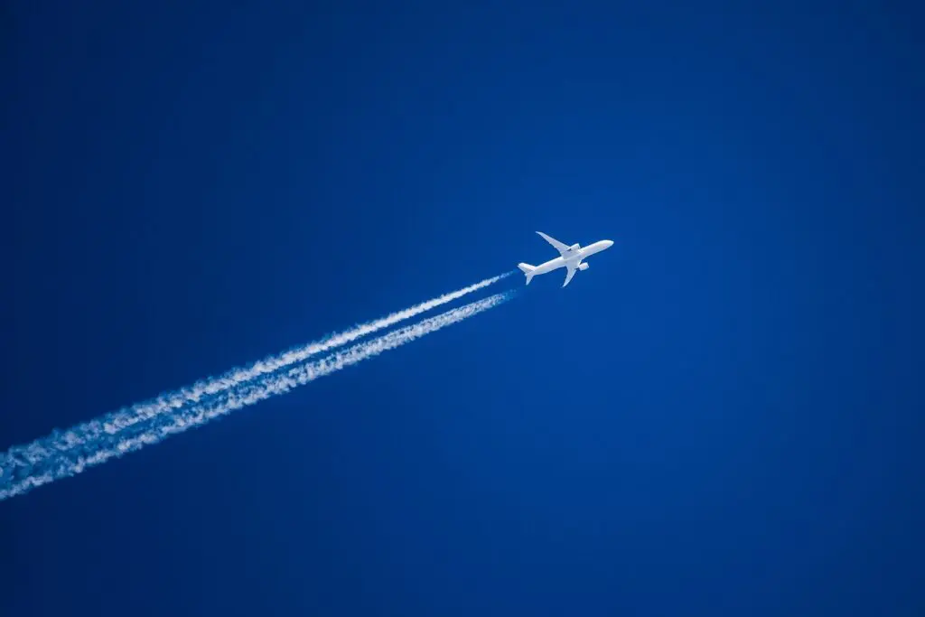 EDITORIAL – Onder één hemel featured image