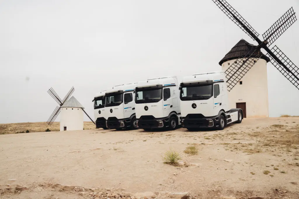 ‘Reusachtige’ vlootuitbreiding voor Spaans AMA: 43 Actros ProCabins featured image