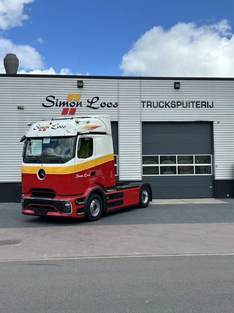 Simon Loos spuit ‘m zelf featured image