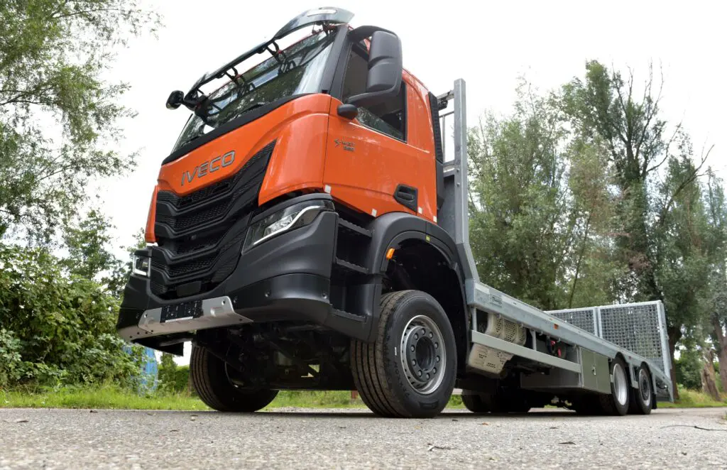 Iveco S-Way oprijwagens van Boels mogen gewoon de zero-emissiezone in featured image