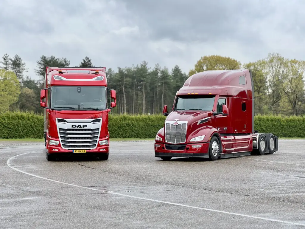 Twee trucks, één hart: DAF XG 530 FTG vs. Peterbilt 579 EPIQ featured image