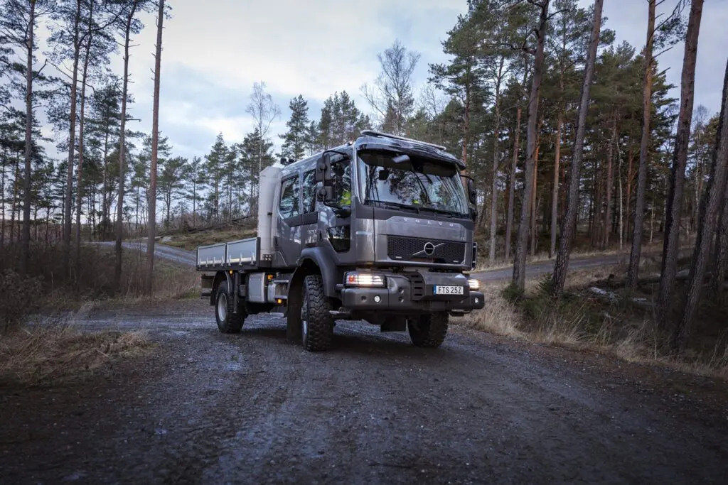 Deze Volvo FL kun je zó van het asfalt af sturen featured image