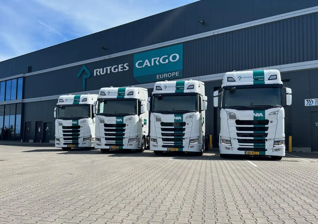 Twaaf diesel-Scania’s voor Rutges Cargo, en één elektrische featured image