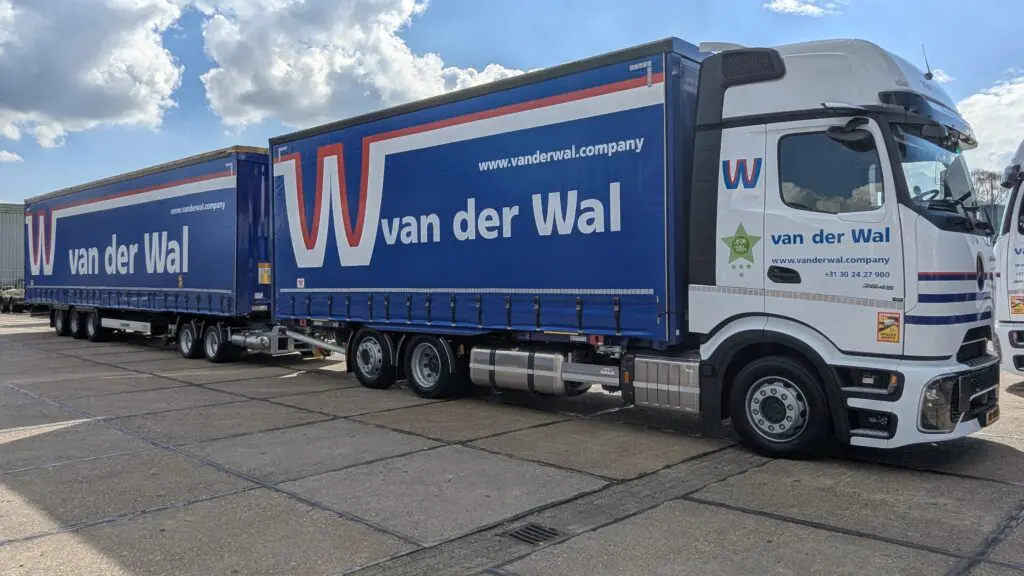 Van der Wal tevreden onderweg met nieuwe (e )Actros featured image
