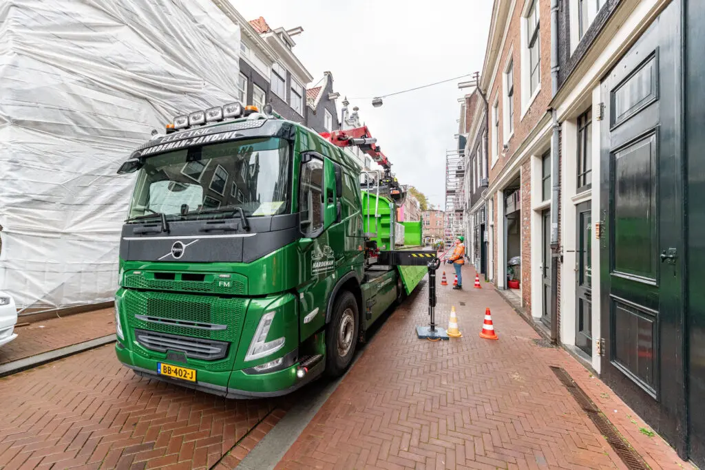 Stil door de stad: Hardeman rijdt Volvo FM Electric featured image