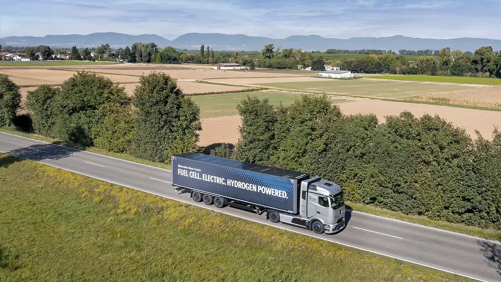 Nieuwe Mercedes waterstoftruck eind 2026 in (kleine) serieproductie featured image