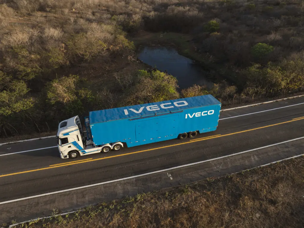 Iveco Group ziet winst halveren in aanloop naar overname door Tata Motors featured image