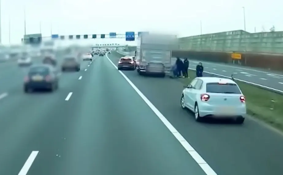 Opsporing verzocht: Chauffeur slachtoffer ripdeal langs A1 featured image