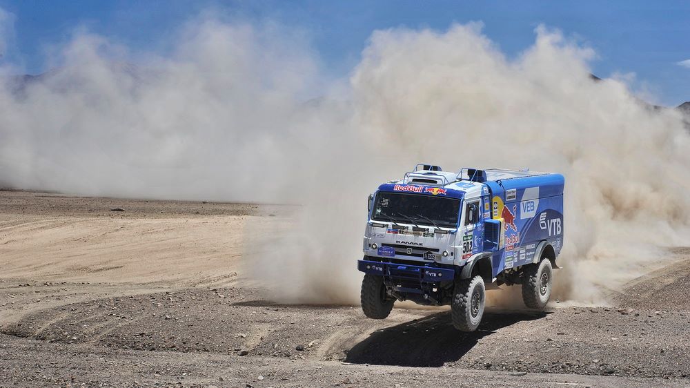 Foto’s: Ook Stacey verder achterop in Dakar featured image