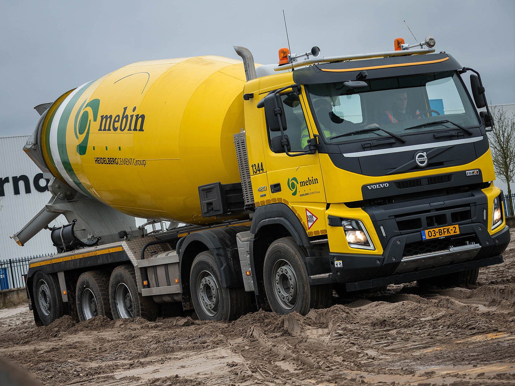 Интеркулер volvo fmx