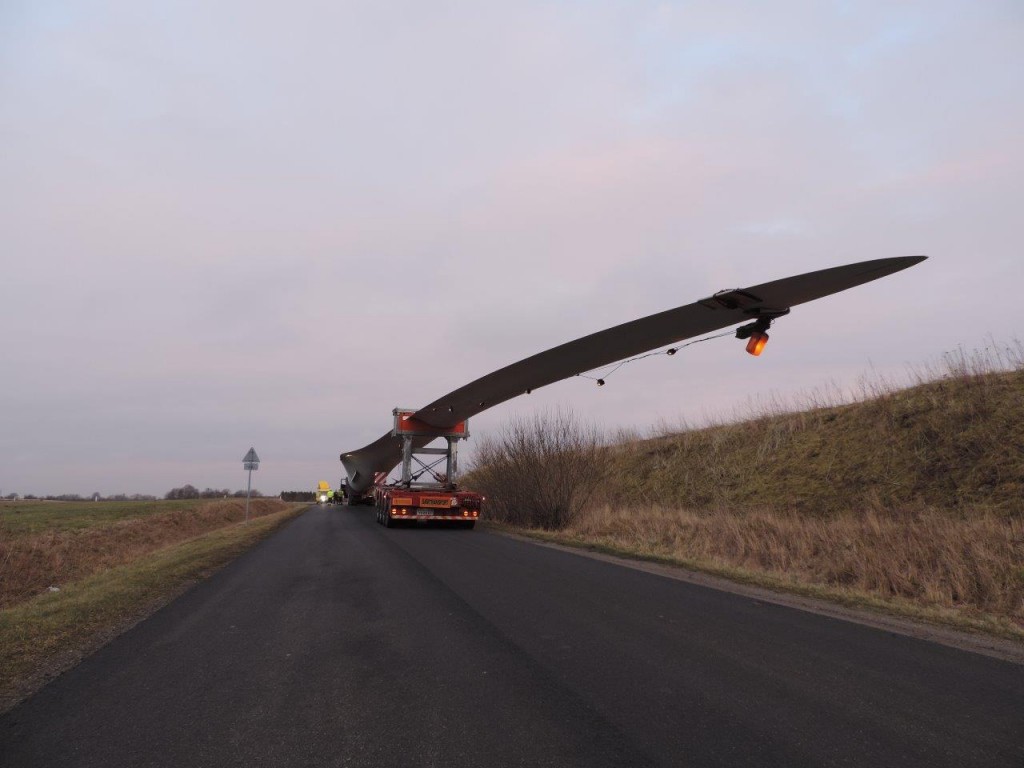 Achteruitrijden met 73 meter lang rotorblad featured image