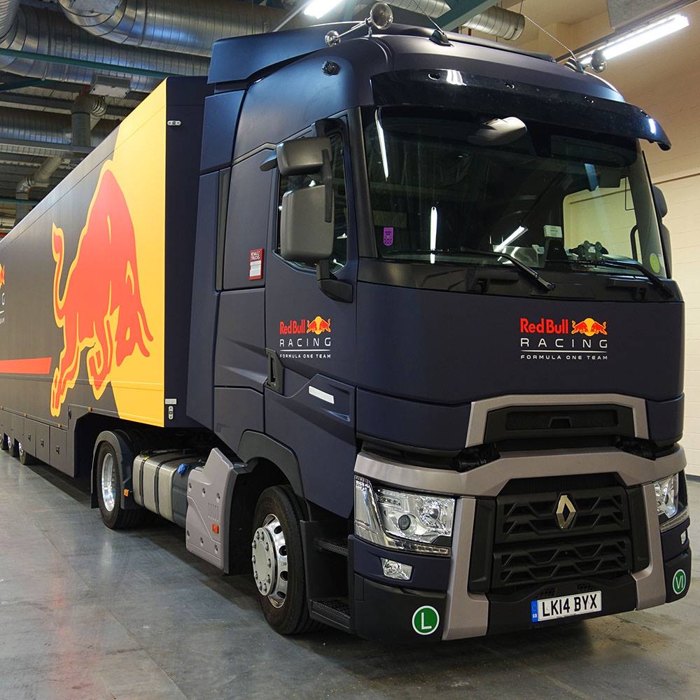 Max zijn vrachtwagen is al klaar! • TTM.nl