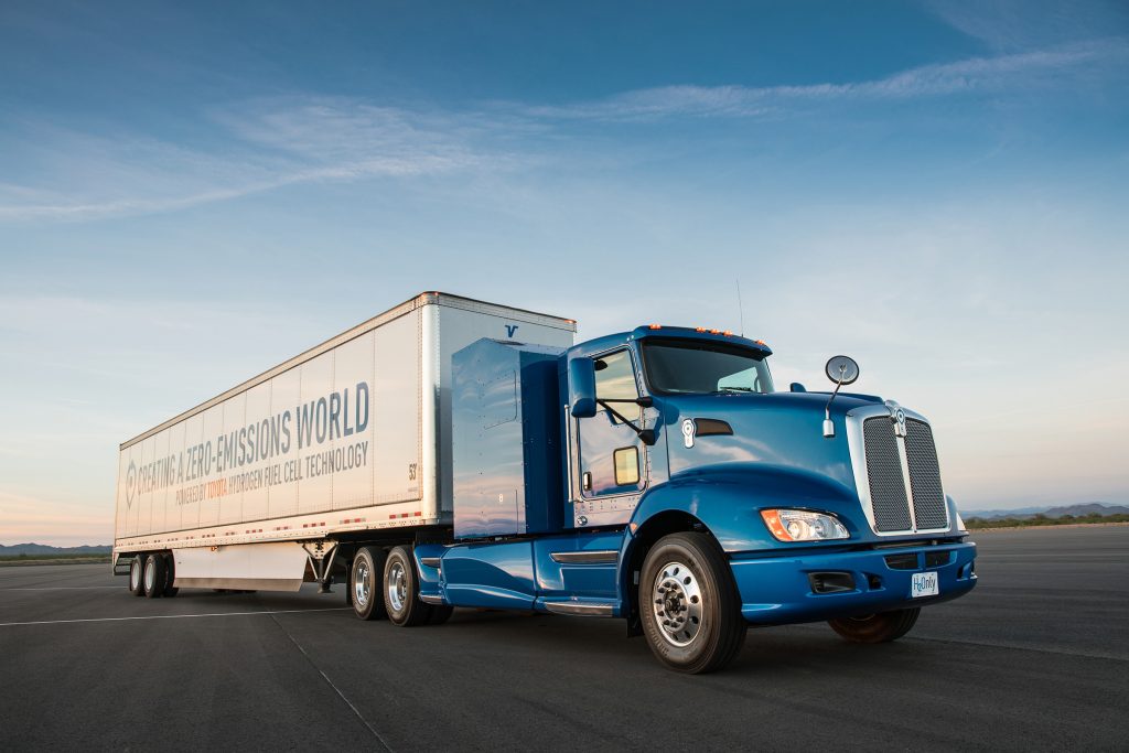 VIDEO – Toyota start proef met waterstoftruck featured image