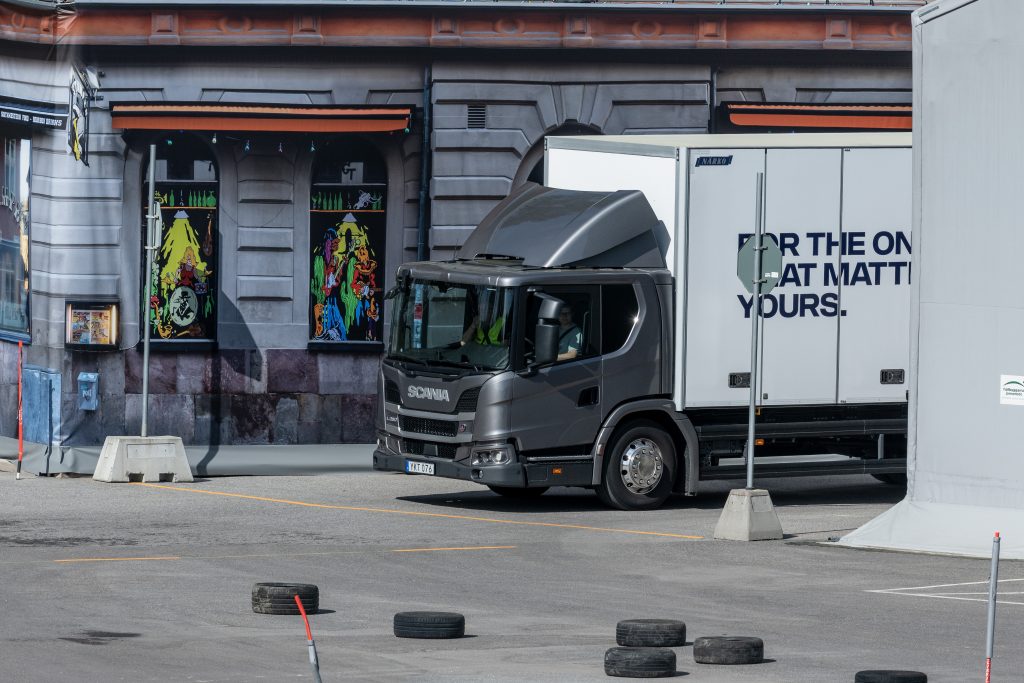 VLOG: Slimme en schone Scania’s voor in de stad! featured image