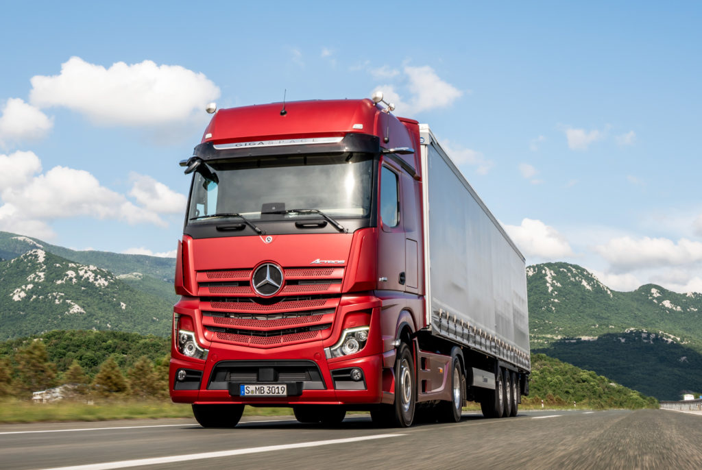 Foto: Nieuwe Actros kan semi-autonoom rijden featured image