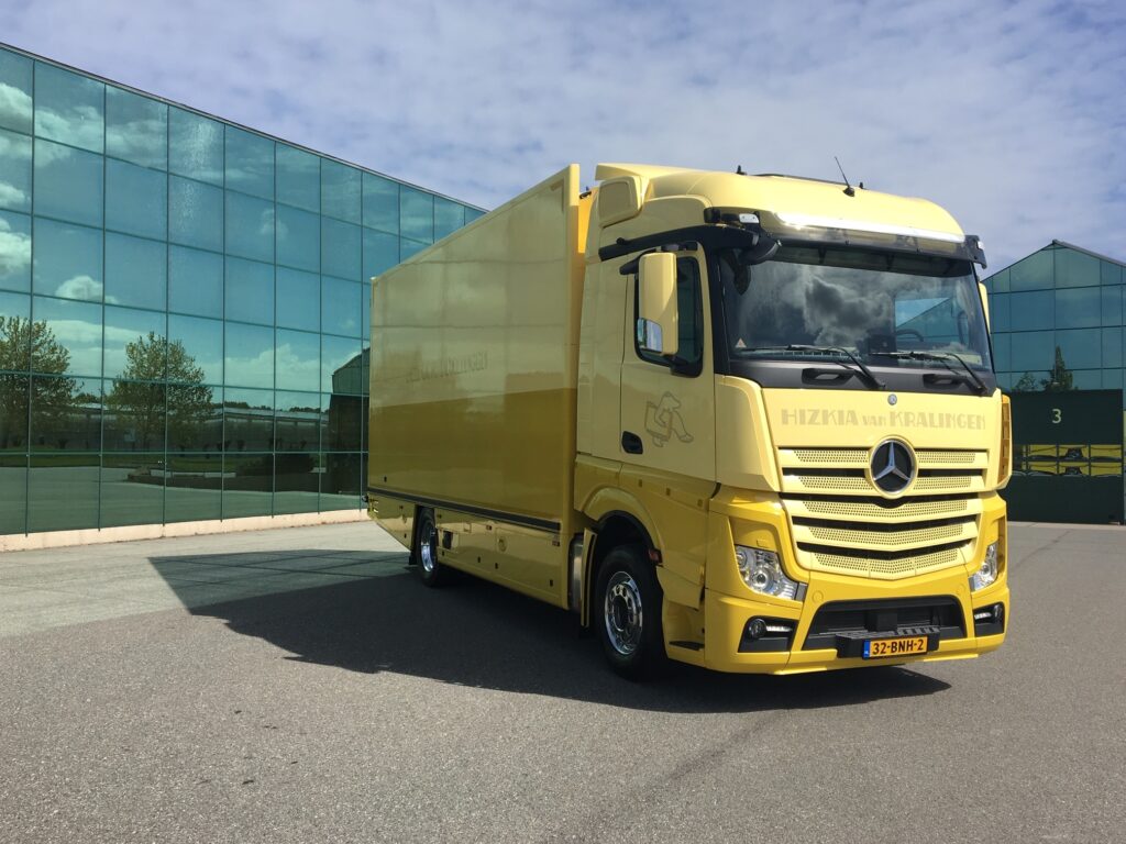 Hizkia van Kralingen: kunst met een grote… Actros! featured image