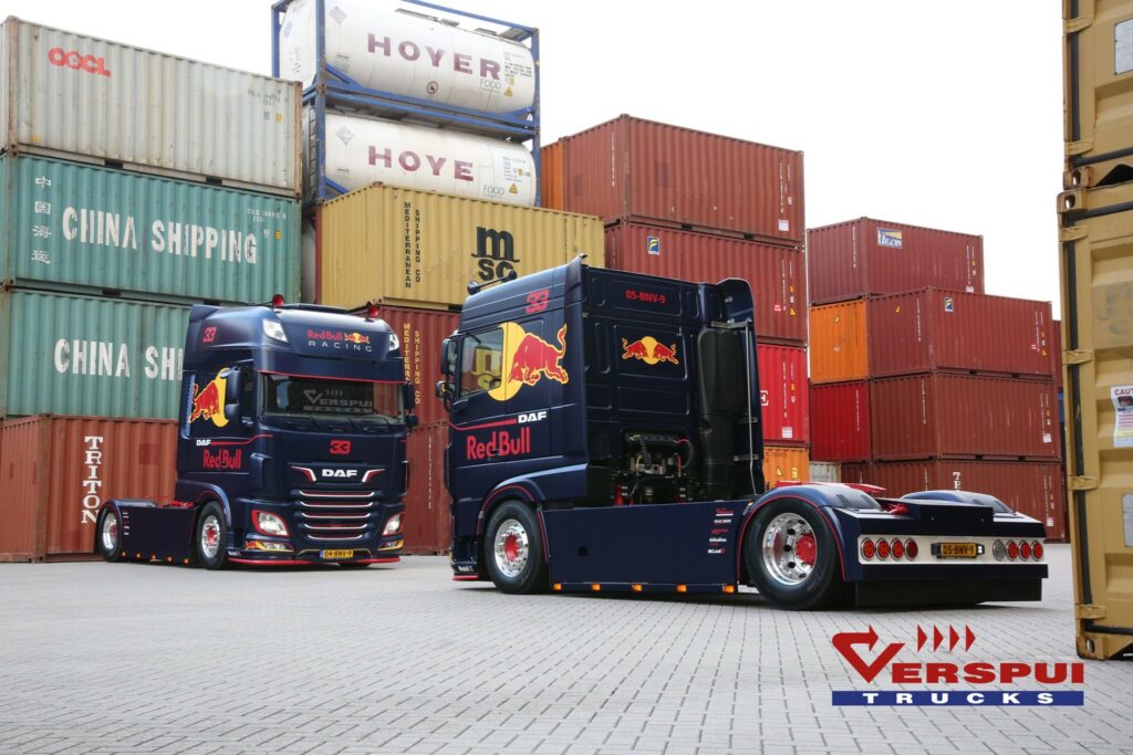 Foto’s + VIDEO: Hoe krijg je Max Verstappen in een DAF? featured image
