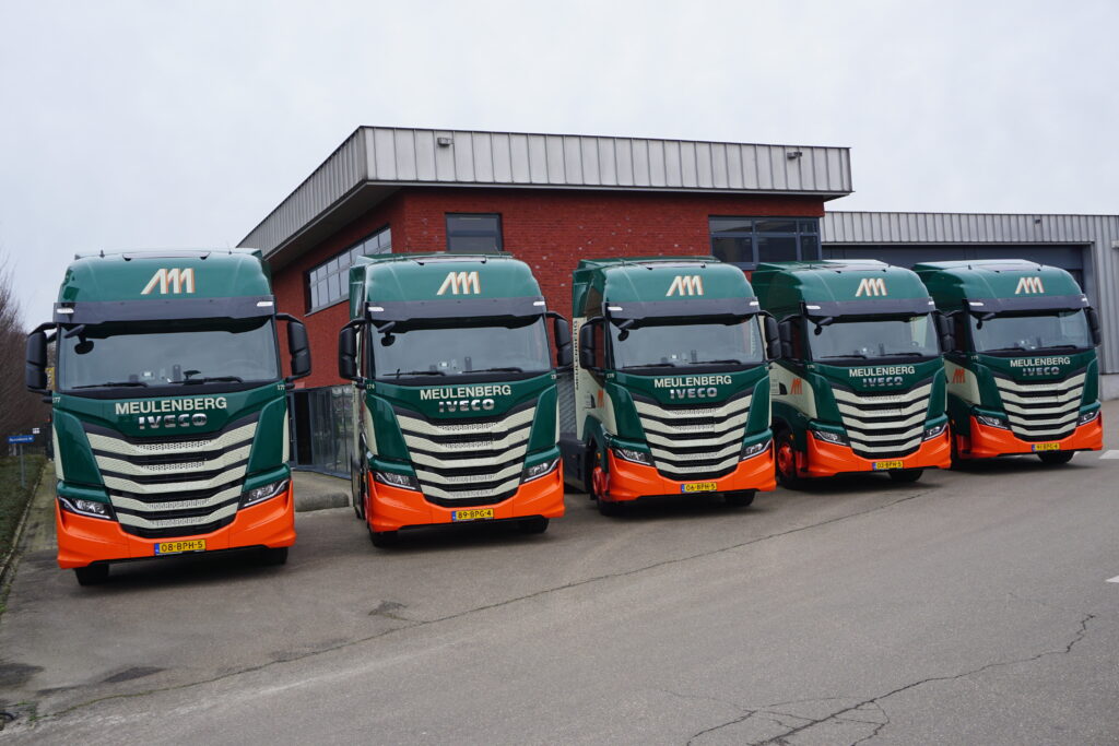 Eerste vijf Iveco’s S-Way voor Meulenberg Transport featured image