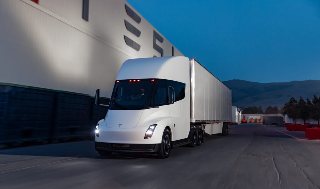Tesla gaat dan toch de Semi produceren featured image