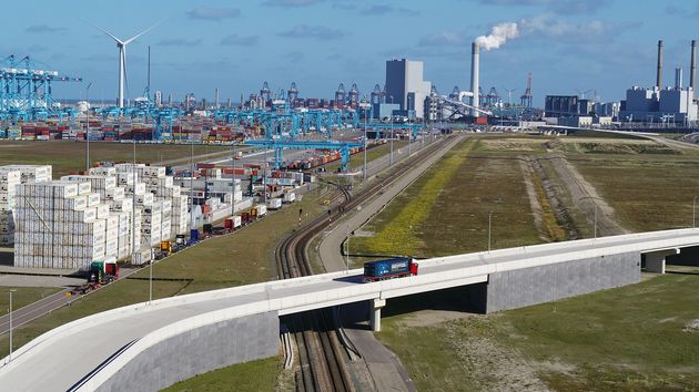 VIDEO – Container Exchange Route in gebruik in Rotterdamse haven featured image