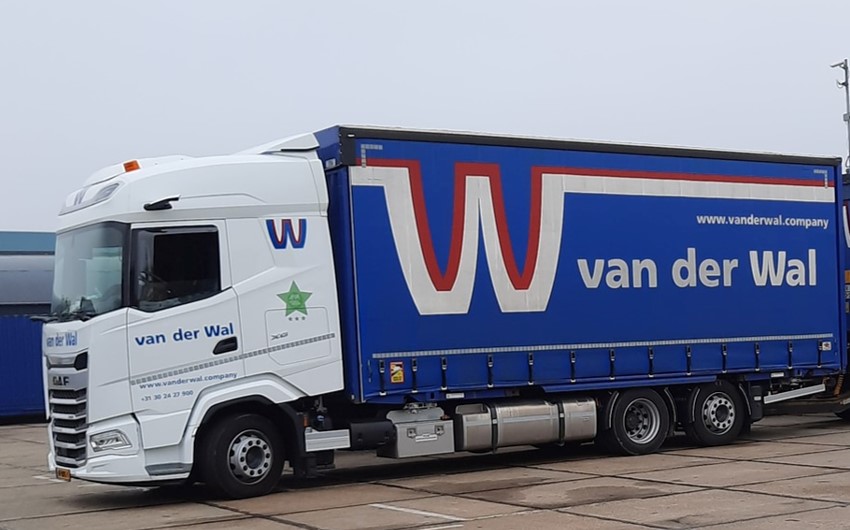 22 nieuwe DAF’s XG met walstroom voor Van der Wal featured image