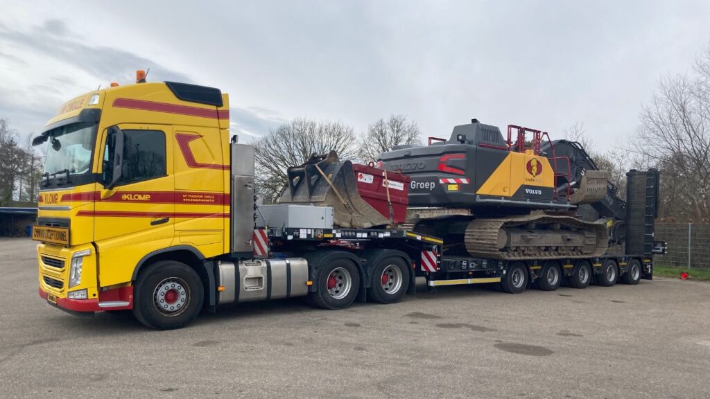 Klomp neemt Goldhofer semi-dieplader in gebruik featured image
