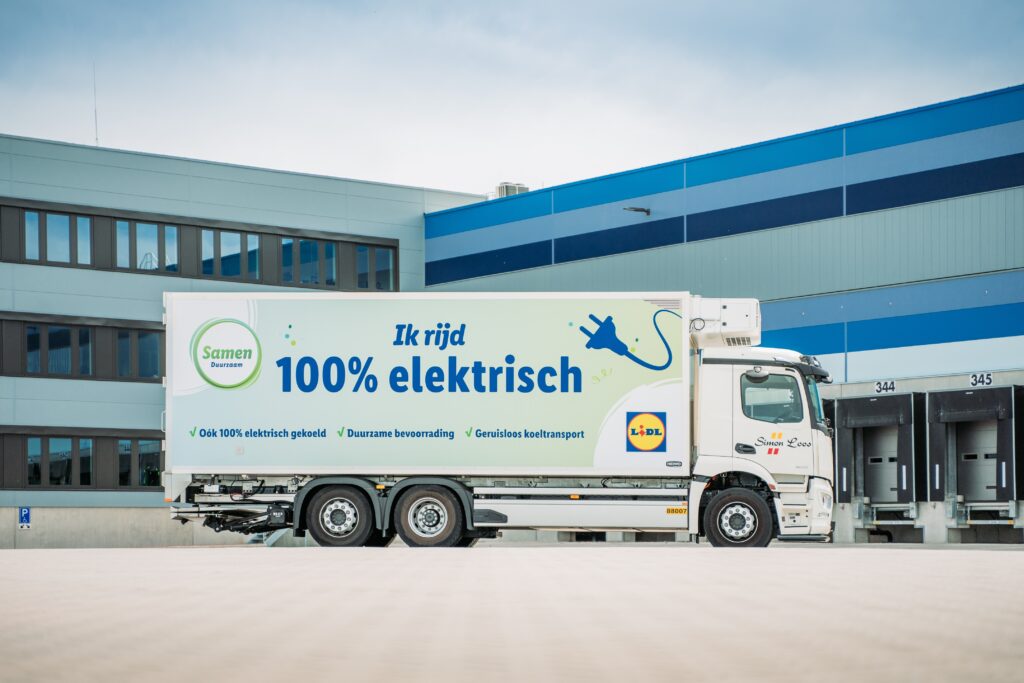 Simon Loos rijdt ruim 100.000 kilometer met eActros voor Lidl Nederland featured image
