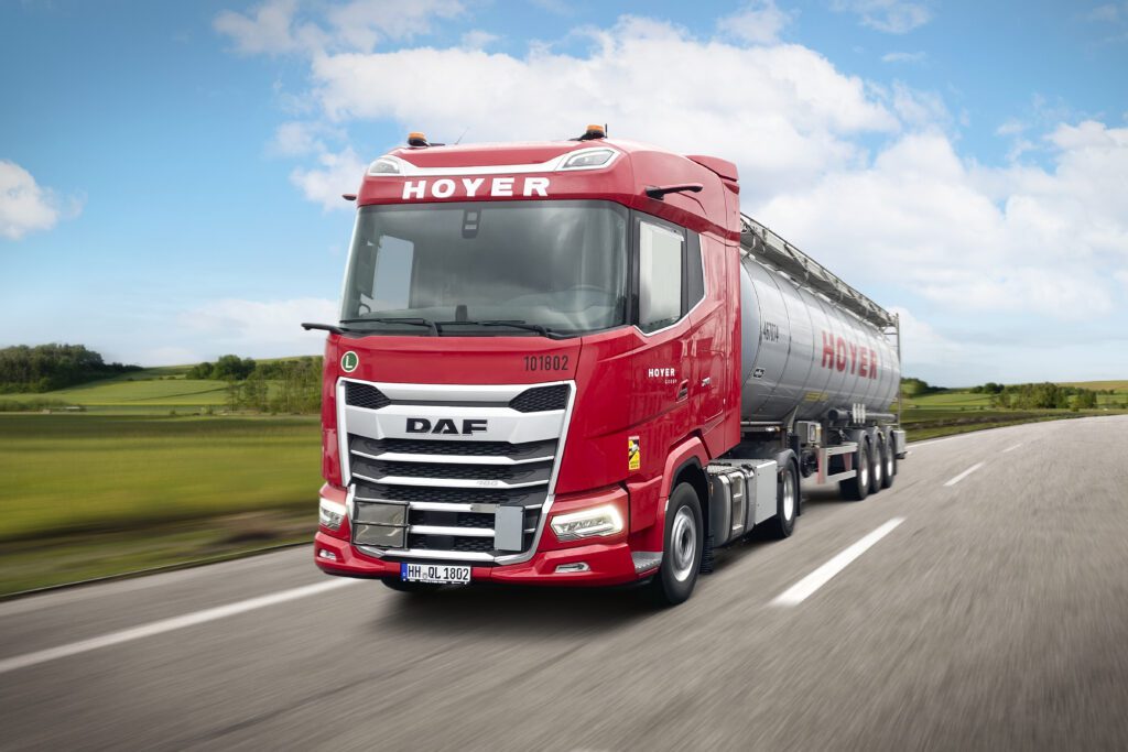 Hoyer krijgt 165 DAF’s XG afgeleverd featured image