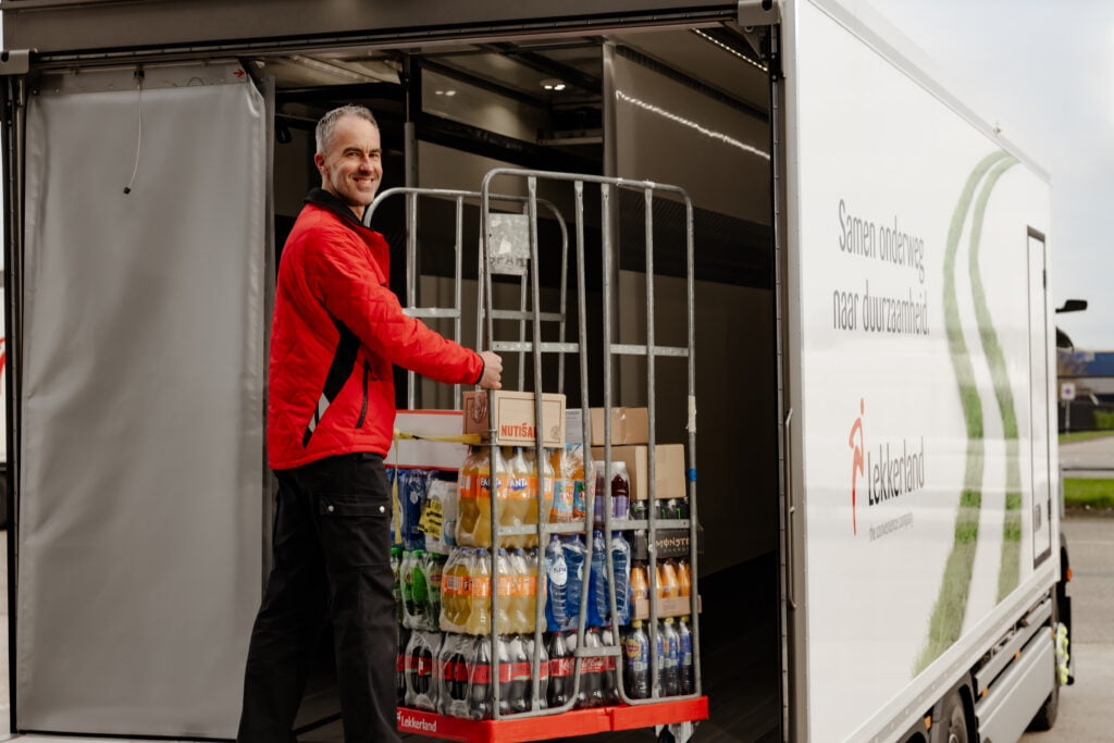 Lekkerland gaat voor nuluitstoot met elektrische Mercedes-Benz, Scania en Iveco featured image