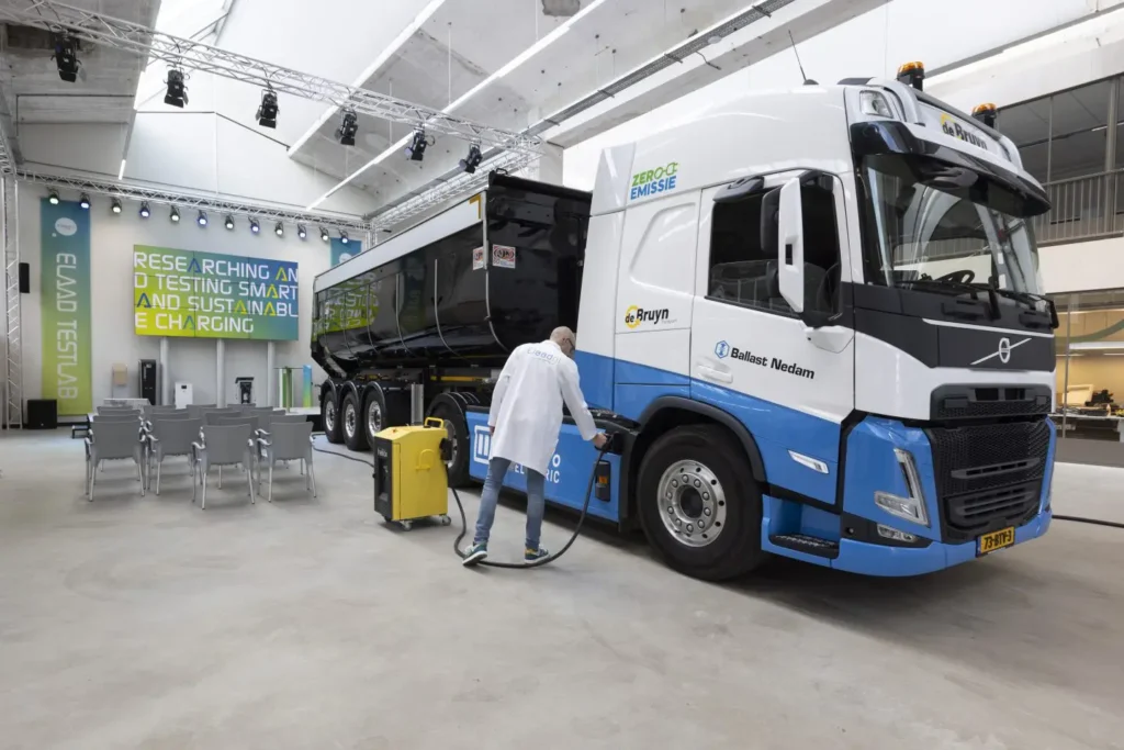 Extra onderzoek naar laadpleinen voor e-trucks en zwaar bouwmaterieel featured image
