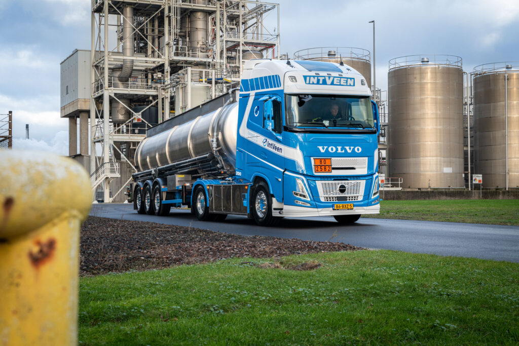 200ste truck voor IntVeen is een Volvo FH Aero featured image