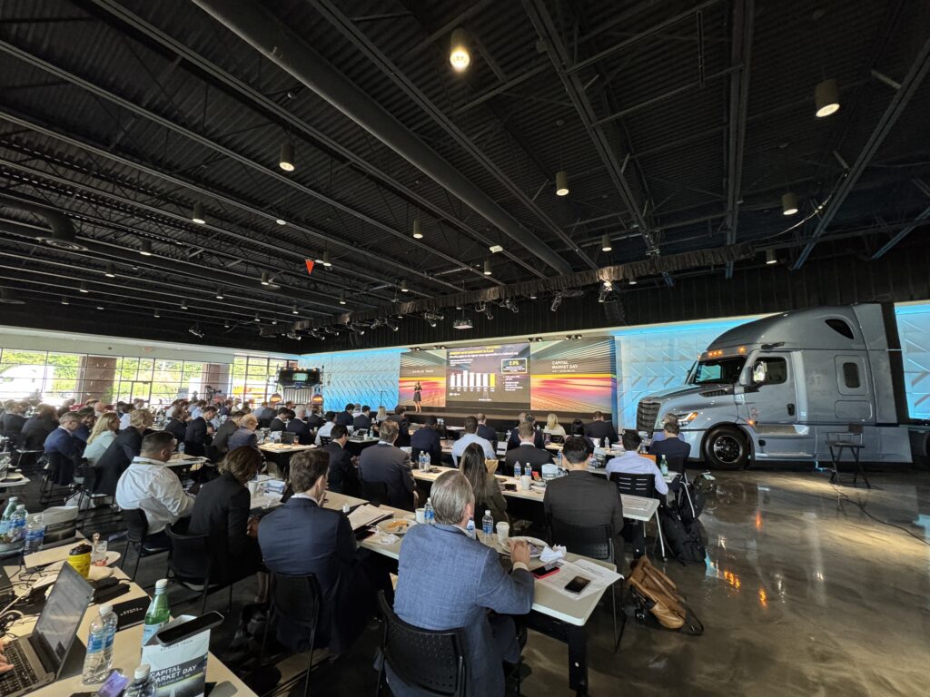 Daimler Truck zet koers naar 2030 met focus op winst en realistische transitie featured image