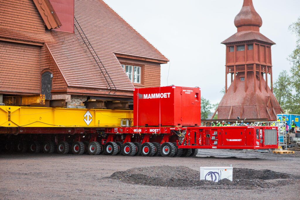 Mammoet transporteert ook een kerk als het moet featured image