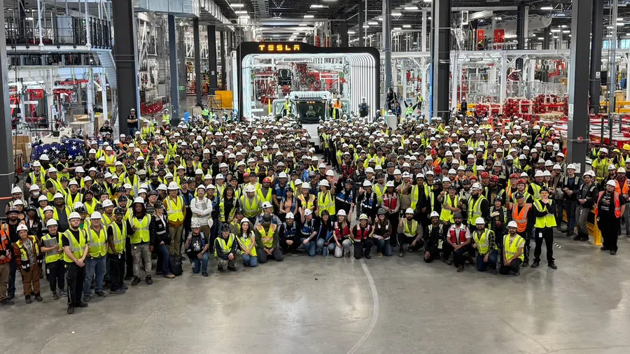 Zou het echt: Tesla begint serieproductie Semi featured image